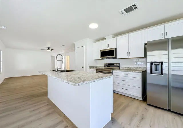 Photo 3 of Manufactured home for sale at 108 Pine Lake Dr, Satsuma, FL 32189 | MLS# O6444510 | Listing updated on 2026-09-27