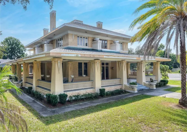 Photo 1 of Mansion for sale at 417 Frank Lloyd Wright Way, Lakeland, FL 33803 | MLS# L4965317 | Listing updated on 2026-10-05