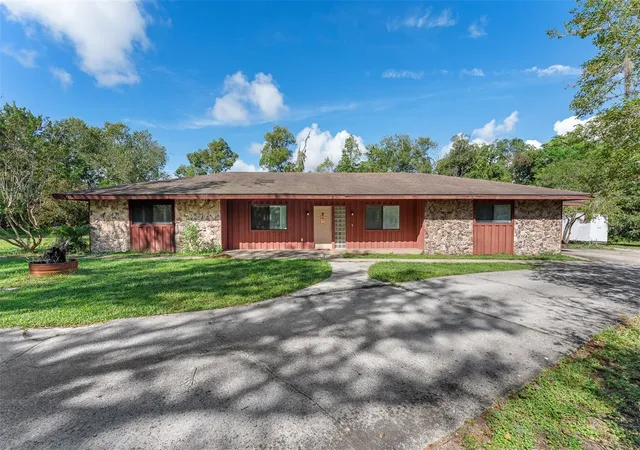 Photo 1 of Single family home for sale at 19711 State Rd 44, Eustis, FL 32736 | MLS# O6444516 | Listing updated on 2026-10-08