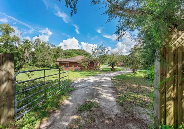 Photo 3 of Single family home for sale at 19711 State Rd 44, Eustis, FL 32736 | MLS# O6444516 | Listing updated on 2026-10-08