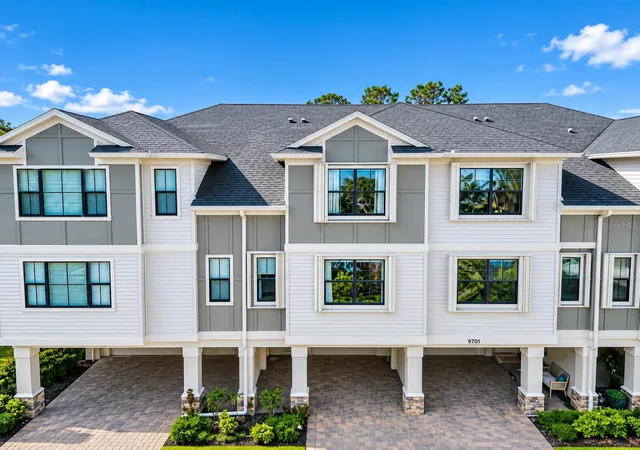 Townhouse for sale at 9705 Bay Grv Ln, TAMPA, FL 33615 | MLS# TB8551845