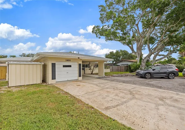 Photo 3 of Single family home for sale at 1431 Pinellas Point Dr S, Saint Petersburg, FL 33705 | MLS# TB8551850 | Listing updated on 2026-10-22