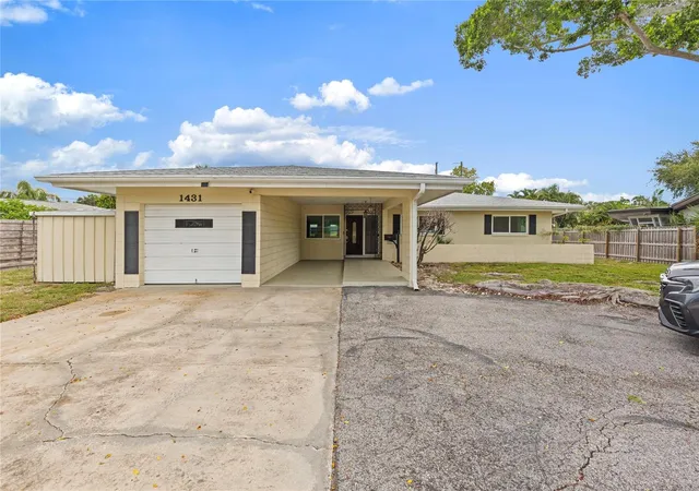Photo 3 of Single family home for sale at 1431 Pinellas Point Dr S, Saint Petersburg, FL 33705 | MLS# TB8551850 | Listing updated on 2026-10-22