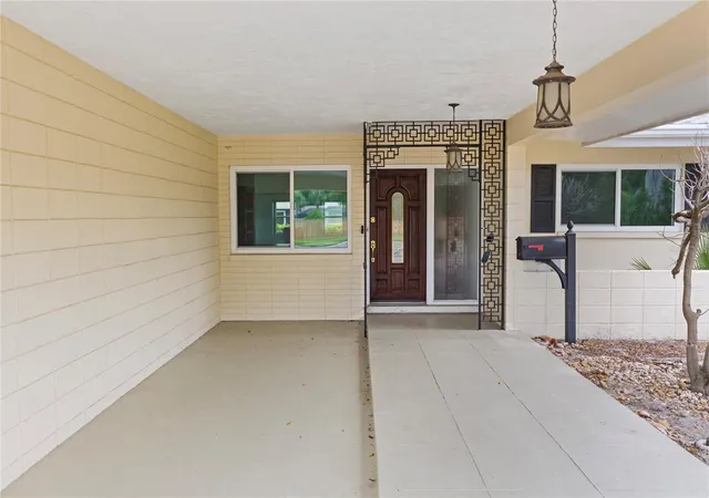Photo 4 of Single family home for sale at 1431 Pinellas Point Dr S, Saint Petersburg, FL 33705 | MLS# TB8551850 | Listing updated on 2026-10-22