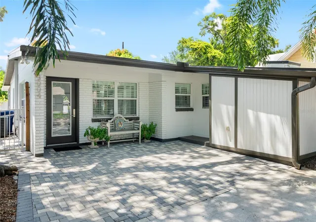 Photo 1 of Single family home for sale at 3004 W Bay Villa Ave, Tampa, FL 33611 | MLS# TB8551854 | Listing updated on 2026-10-03