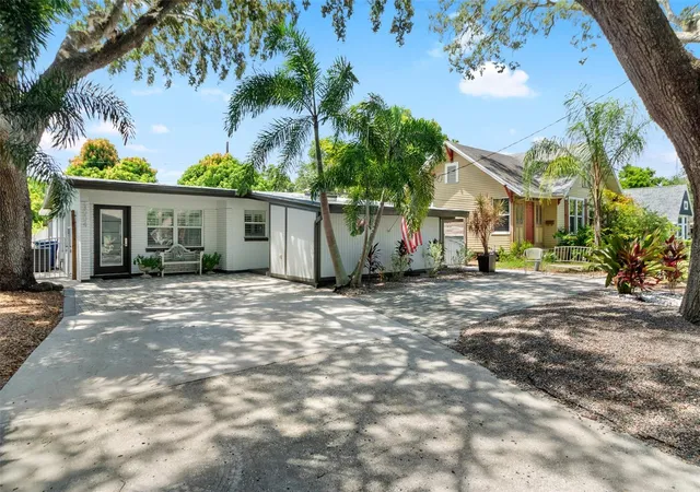 Photo 2 of Single family home for sale at 3004 W Bay Villa Ave, Tampa, FL 33611 | MLS# TB8551854 | Listing updated on 2026-10-03
