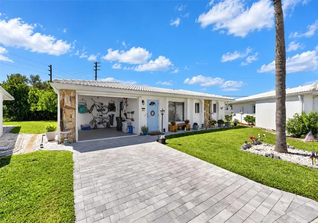 Photo 1 of House for sale at 82 Circlewood Dr #A3-4, Venice, FL 34293 | MLS# N6145908 | Listing updated on 2026-09-30