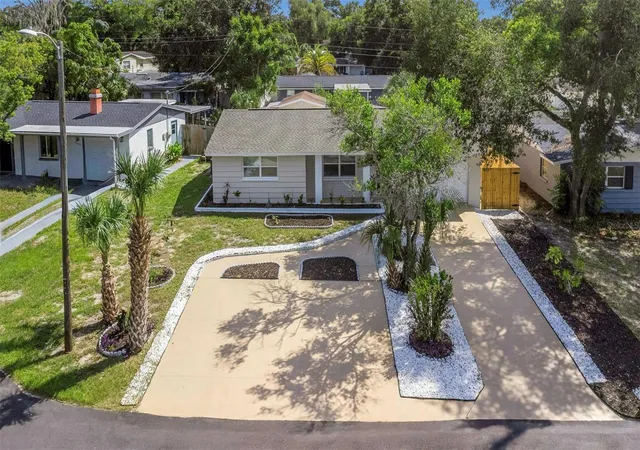 Photo 3 of Sale Pending at 6200 Emerald Dr, New Port Richey, FL 34653 | MLS# A4707299 | Listing updated on 2026-10-02