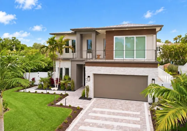Photo 2 of Single family home for sale at 1805 Goldenrod St, Sarasota, FL 34239 | MLS# A4707300 | Listing updated on 2026-09-27