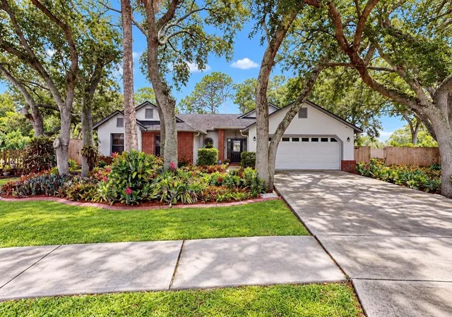 Photo 3 of Sale Pending at 2216 Lake Bay Way, Brandon, FL 33511 | MLS# TB8551866 | Listing updated on 2026-10-01