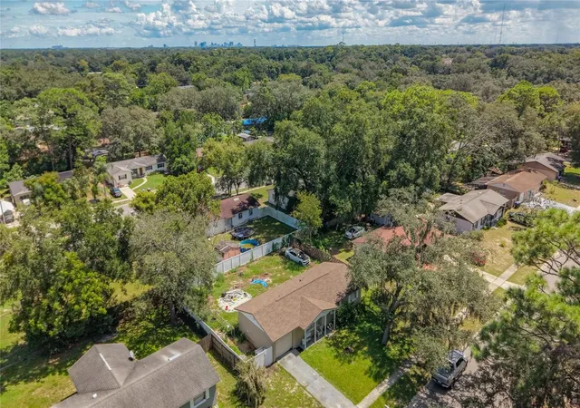 Photo 3 of Single family home for sale at 3667 Trianon Dr, Orlando, FL 32818 | MLS# O6444541 | Listing updated on 2026-10-07