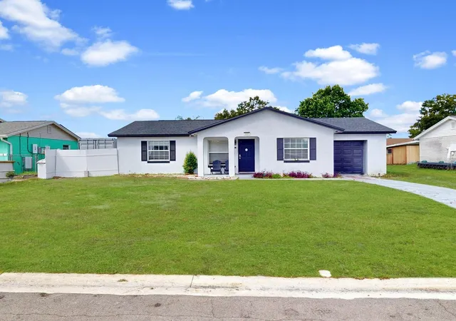 Photo 4 of Single family home for sale at 104 Tampico Ln, Kissimmee, FL 34743 | MLS# S5158251 | Listing updated on 2026-10-05
