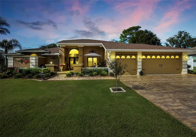 Photo 2 of Sale Pending at 13162 Roseanna Dr, Spring Hill, FL 34609 | MLS# W7889799 | Listing updated on 2026-09-30