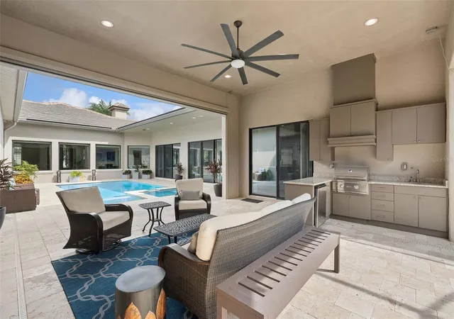 Photo 4 of Single family home for sale at 11532 Waterstone Loop Dr, Windermere, FL 34786 | MLS# O6444548 | Listing updated on 2026-10-14