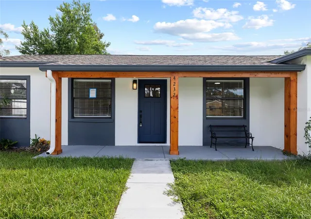 Photo 2 of Single family home for sale at 4232 W Bay View Ave, Tampa, FL 33611 | MLS# TB8551883 | Listing updated on 2026-10-20