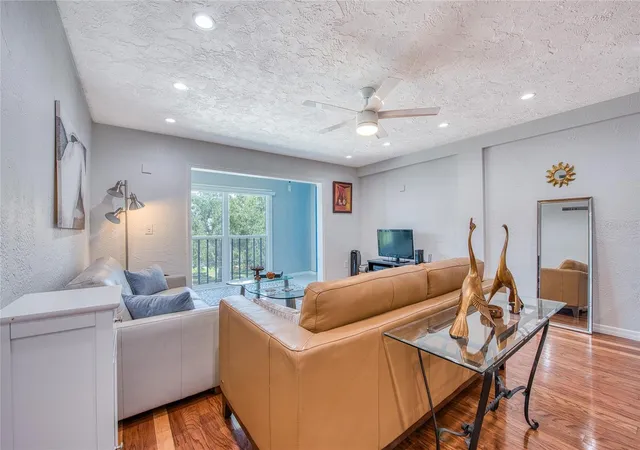 Listing Photo 4 - Condo for sale in building located at 4681 1St St Ne, St. Petersburg, FL 33703 - Unit #301