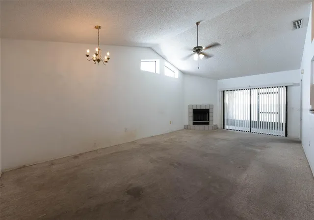 Photo 4 of Single family home for sale at 651 Lake Dexter Cir, Winter Haven, FL 33884 | MLS# P4939989 | Listing updated on 2026-10-02