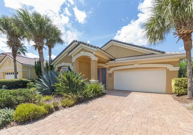 Photo 1 of Single family home for sale at 45 Kingfisher Ln, Palm Coast, FL 32137 | MLS# FC321680 | Listing updated on 2026-10-06