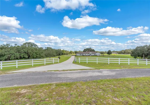 Photo 3 of Single family home for sale at 8631 Sw 70th Terrace, Bushnell, FL 33513 | MLS# TB8551890 | Listing updated on 2026-09-26