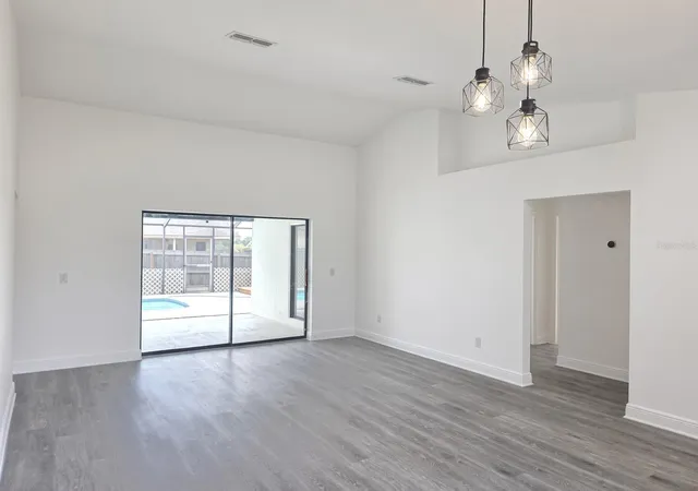 Photo 3 of Single family home for sale at 516 Rapid Fls Dr, Brandon, FL 33511 | MLS# TB8551891 | Listing updated on 2026-10-07