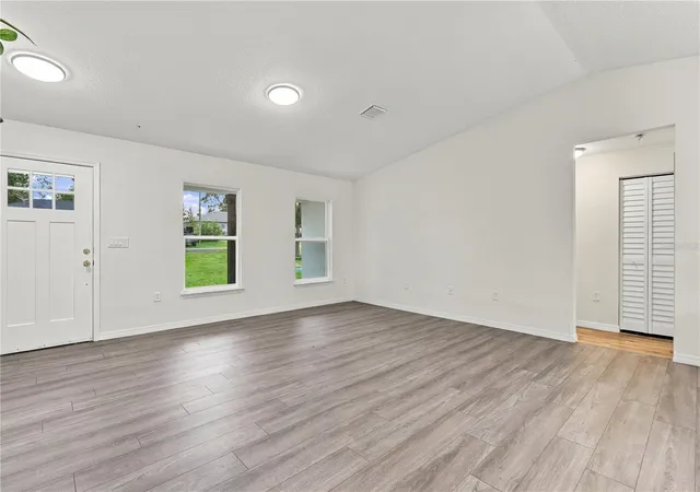 Photo 4 of Single family home for sale at 231 Chestnut Ave, Orange City, FL 32763 | MLS# V4951482 | Listing updated on 2026-09-26