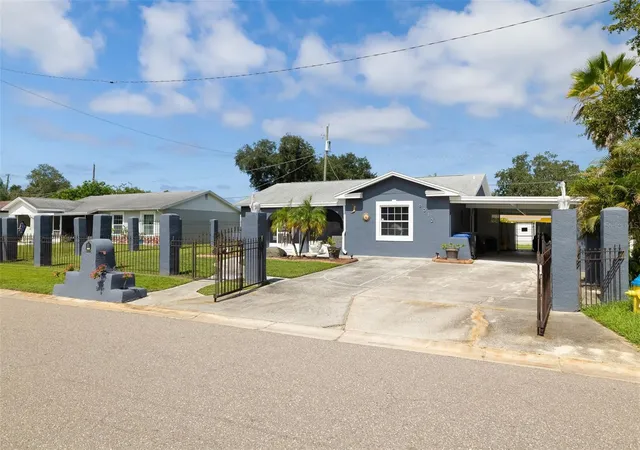 Photo 2 of Single family home for sale at 6012 Francis Dr, Apollo Beach, FL 33572 | MLS# A4707308 | Listing updated on 2026-09-30