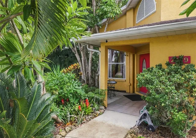 Photo 3 of Single family home for sale at 2429 Whippoorwill Cir, Sarasota, FL 34231 | MLS# A4707309 | Listing updated on 2026-10-03