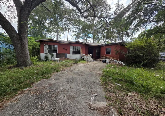 Single family home for sale at 1129 NE 24th Terrace, GAINESVILLE, FL 32641 | MLS# GC543771