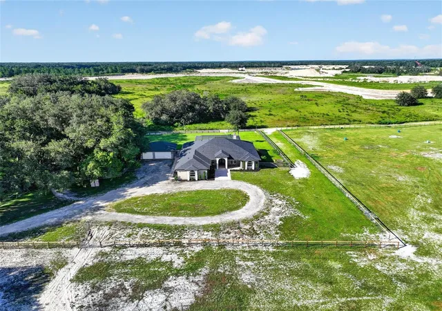 Photo 2 of Single family home for sale at 15818 Mahoney Dr, Spring Hill, FL 34610 | MLS# TB8551900 | Listing updated on 2026-10-05