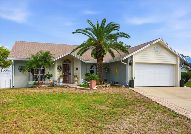 Photo 2 of Single family home for sale at 7526 Covedale Dr, Orlando, FL 32818 | MLS# O6444563 | Listing updated on 2026-10-01