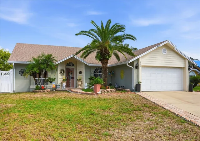 Photo 3 of Single family home for sale at 7526 Covedale Dr, Orlando, FL 32818 | MLS# O6444563 | Listing updated on 2026-10-01