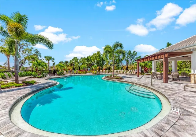 Photo 4 of Townhouse for sale at 5695 Archipelago St, Nokomis, FL 34275 | MLS# A4707310 | Listing updated on 2026-10-01