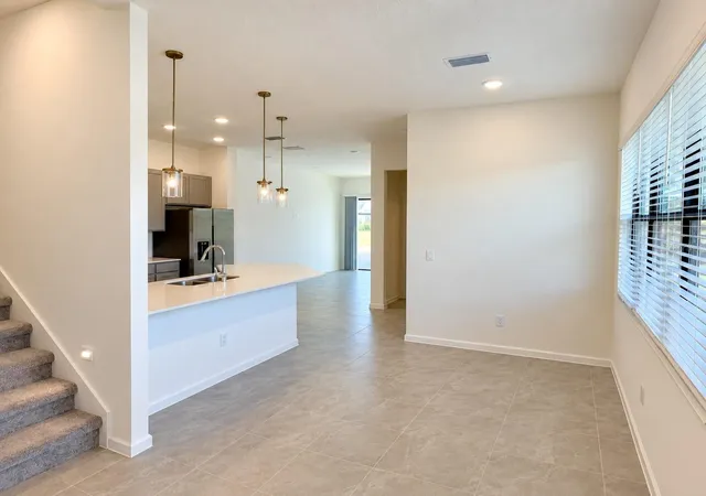 Photo 4 of Townhouse for sale at 10592 Ebb Tide Ln, Orlando, FL 32821 | MLS# O6444567 | Listing updated on 2026-10-08