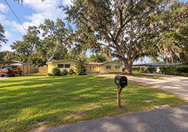Photo 1 of Single family home for sale at 2508 Stoer Is Dr, Leesburg, FL 34748 | MLS# G5118234 | Listing updated on 2026-09-25