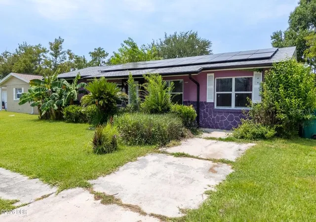 Photo 3 of Single family home for sale at 294 Eddie Ave, Daytona Beach, FL 32117 | MLS# V4951485 | Listing updated on 2026-10-06