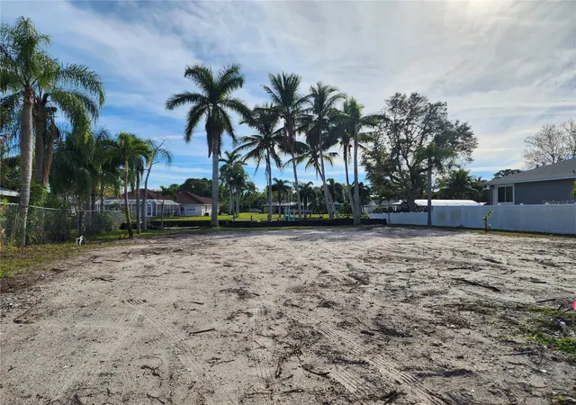 Photo 2 of Land for sale at 6915 9th Avenue Nw, Bradenton, FL 34209 | MLS# A4707312 | Listing updated on 2026-09-30