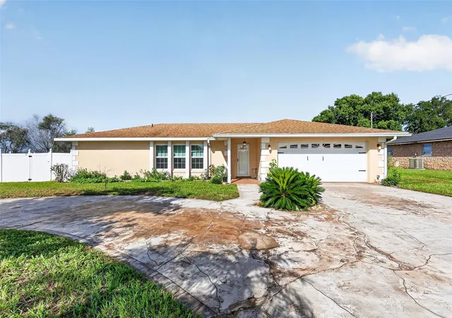 Photo 3 of Single family home for sale at 241 South 7th St, Lake Hamilton, FL 33851 | MLS# G5118235 | Listing updated on 2026-09-29