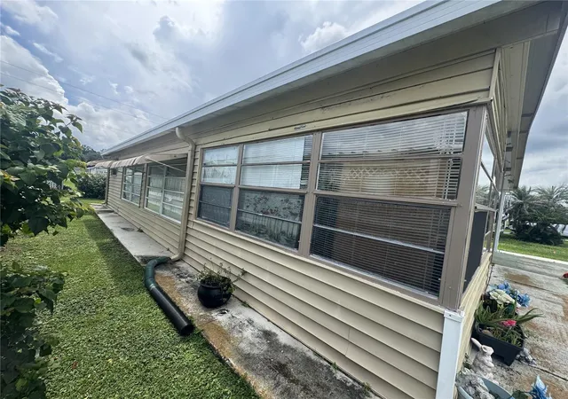 Photo 3 of Manufactured home for sale at 37140 8th Avenue, Zephyrhills, FL 33542 | MLS# TB8551909 | Listing updated on 2026-09-25
