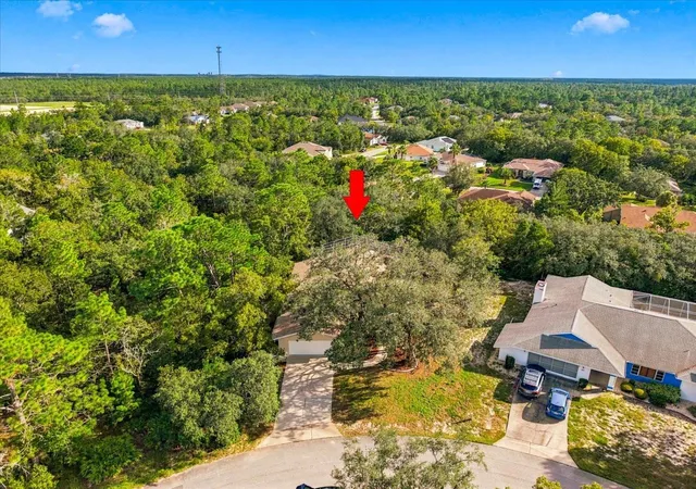 Photo 2 of Single family home for sale at 18 Dahlia Ct S, Homosassa, FL 34446 | MLS# W7889802 | Listing updated on 2026-10-06