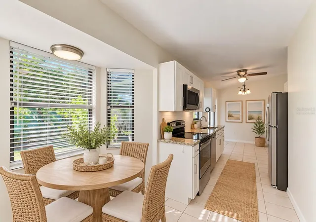 Photo 3 of Single family home for sale at 464 Beverly Rd, Venice, FL 34293 | MLS# N6145912 | Listing updated on 2026-09-28