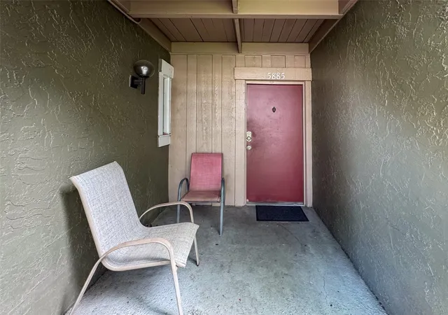 Photo 2 of Condo for sale at 5885 Windhover Dr #4E, Orlando, FL 32819 | MLS# O6444576 | Listing updated on 2026-09-25
