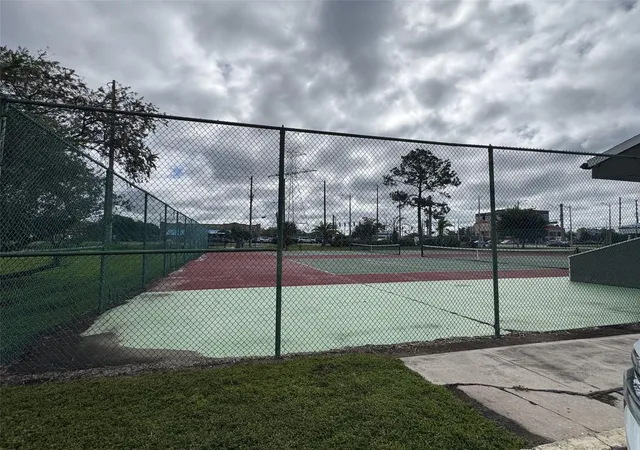 Photo 34 of Condo for sale at 5885 Windhover Dr #4E, ORLANDO, FL 32819 | MLS# O6444576 | Listing updated on 2026-09-25