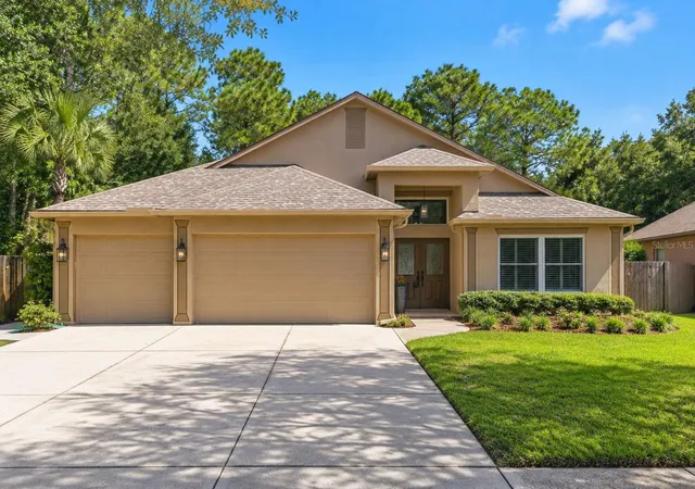 Photo 1 of Sale Pending at 19221 Robin Perch Ln, Tampa, FL 33647 | MLS# TB8551913 | Listing updated on 2026-10-02