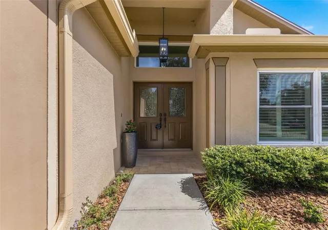 Photo 4 of Sale Pending at 19221 Robin Perch Ln, Tampa, FL 33647 | MLS# TB8551913 | Listing updated on 2026-10-02