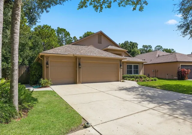 Photo 3 of Sale Pending at 19221 Robin Perch Ln, Tampa, FL 33647 | MLS# TB8551913 | Listing updated on 2026-10-02