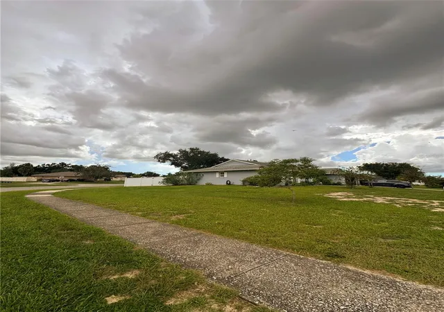 Photo 2 of Single family home for sale at 1818 Orange Hl Dr, Brandon, FL 33510 | MLS# TB8551916 | Listing updated on 2026-10-04