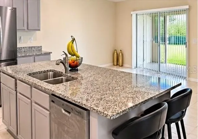 Photo 2 of Single family home for sale at 11115 Amber Ridge Dr, Zellwood, FL 32798 | MLS# O6444584 | Listing updated on 2026-09-29