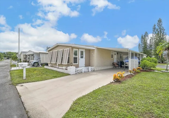 Photo 1 of Manufactured home for sale at 145 Edgewood Dr, Osprey, FL 34229 | MLS# A4707317 | Listing updated on 2026-10-04