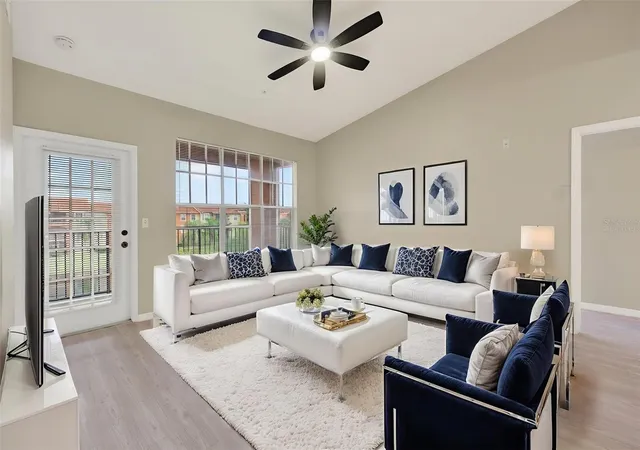Listing Photo 5 - Condo for sale in building located at 5572 Metrowest Blvd, Orlando, FL 32811 - Unit #304