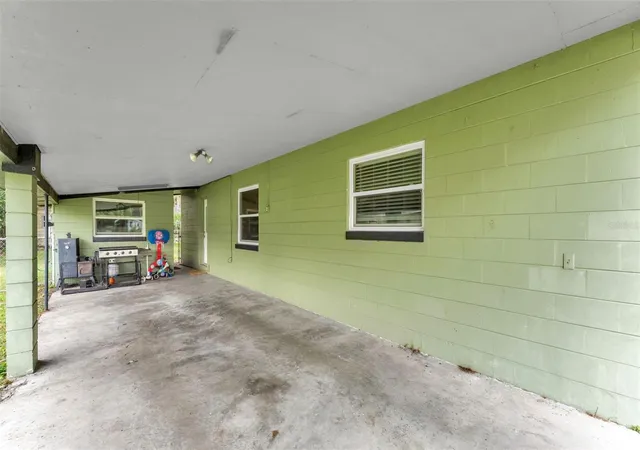 Photo 4 of Single family home for sale at 950 E Lake Dr, Bartow, FL 33830 | MLS# L4965324 | Listing updated on 2026-09-27
